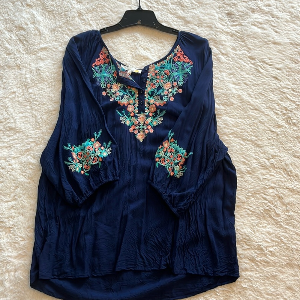 Lightweight embroidered top